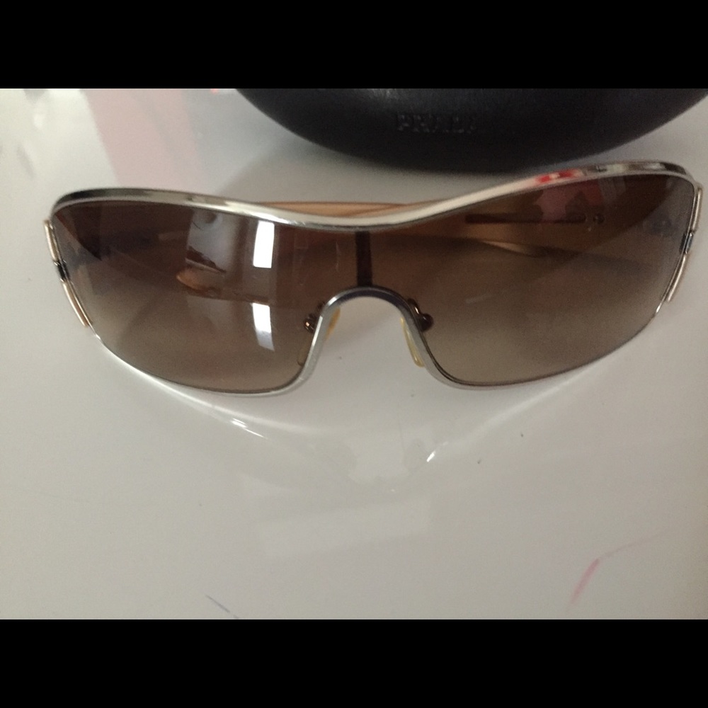 Prada sunglasses - Picture 6 of 6